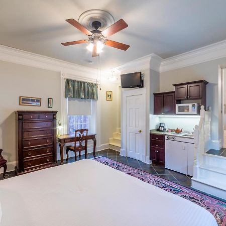 Chipman Hill Suites - Union Street Сент-Джон Экстерьер фото