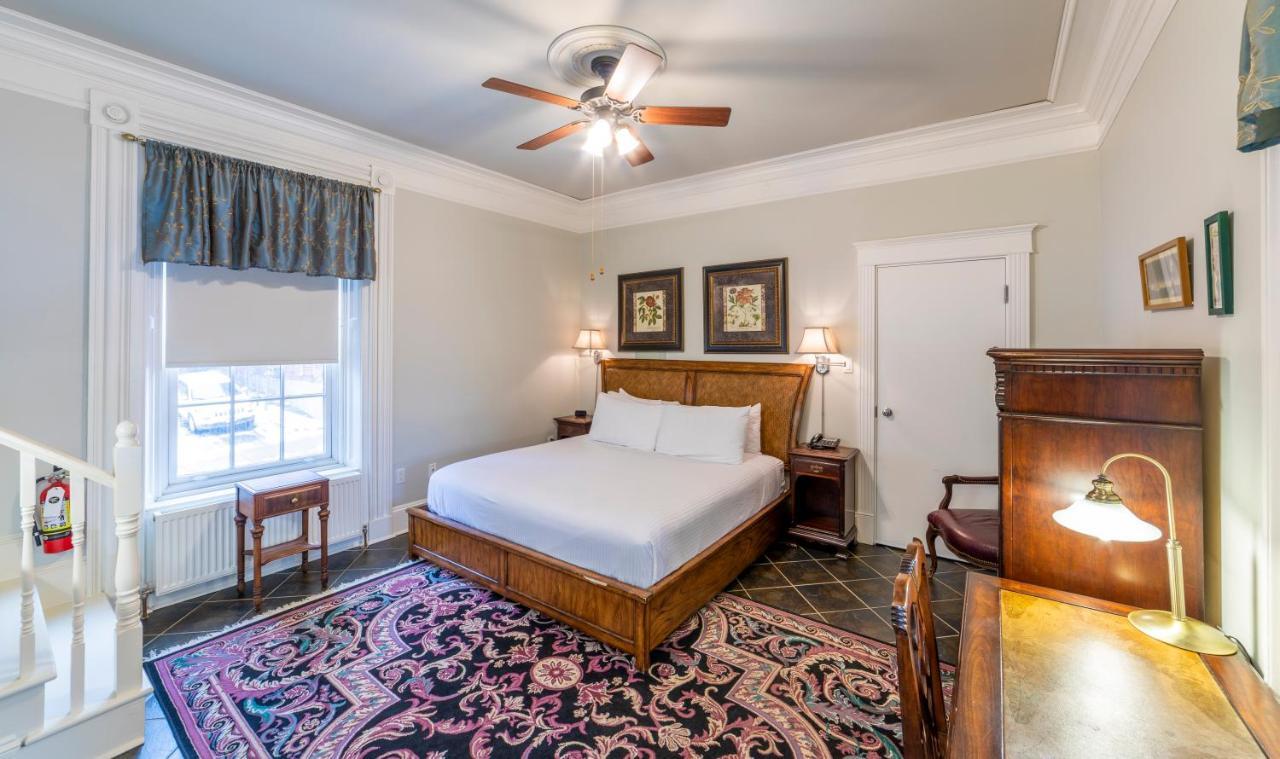 Chipman Hill Suites - Union Street Сент-Джон Экстерьер фото