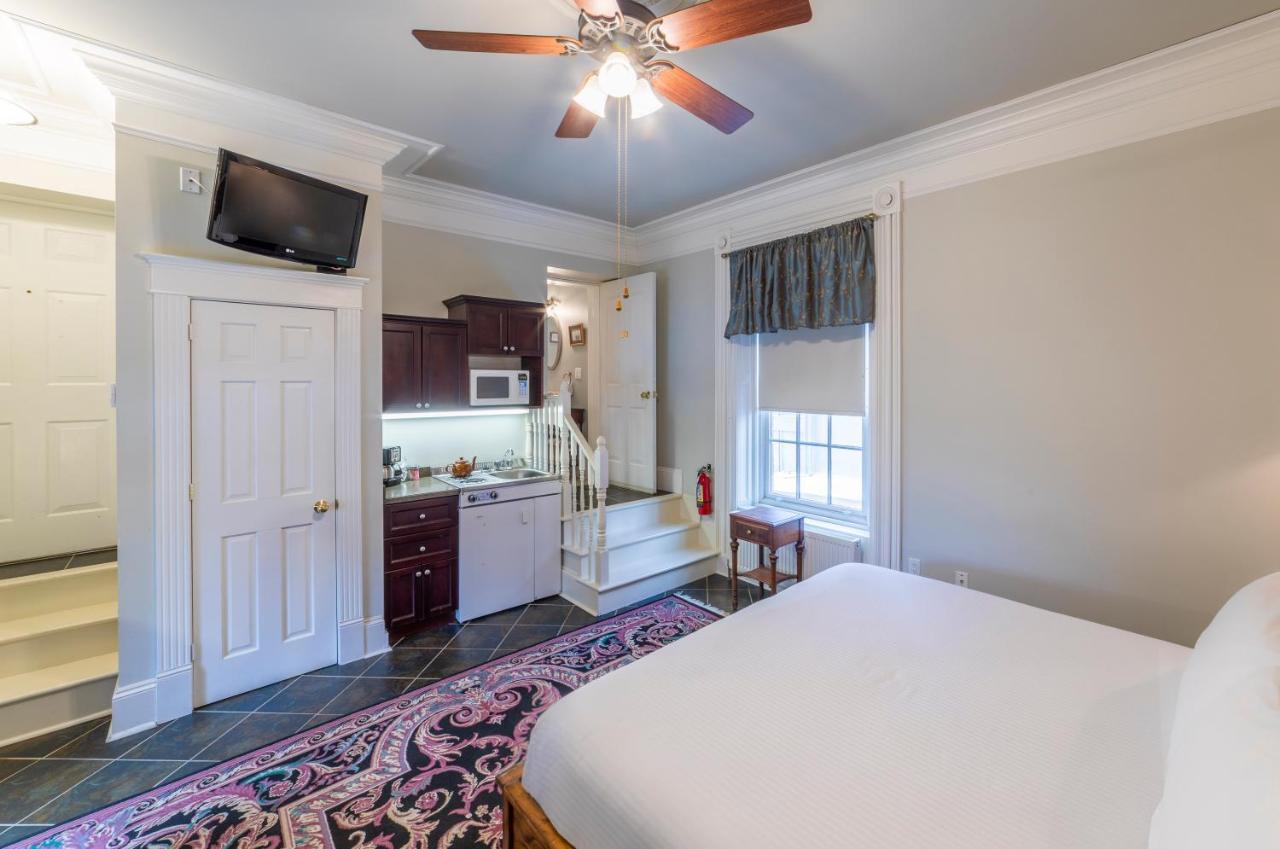 Chipman Hill Suites - Union Street Сент-Джон Экстерьер фото