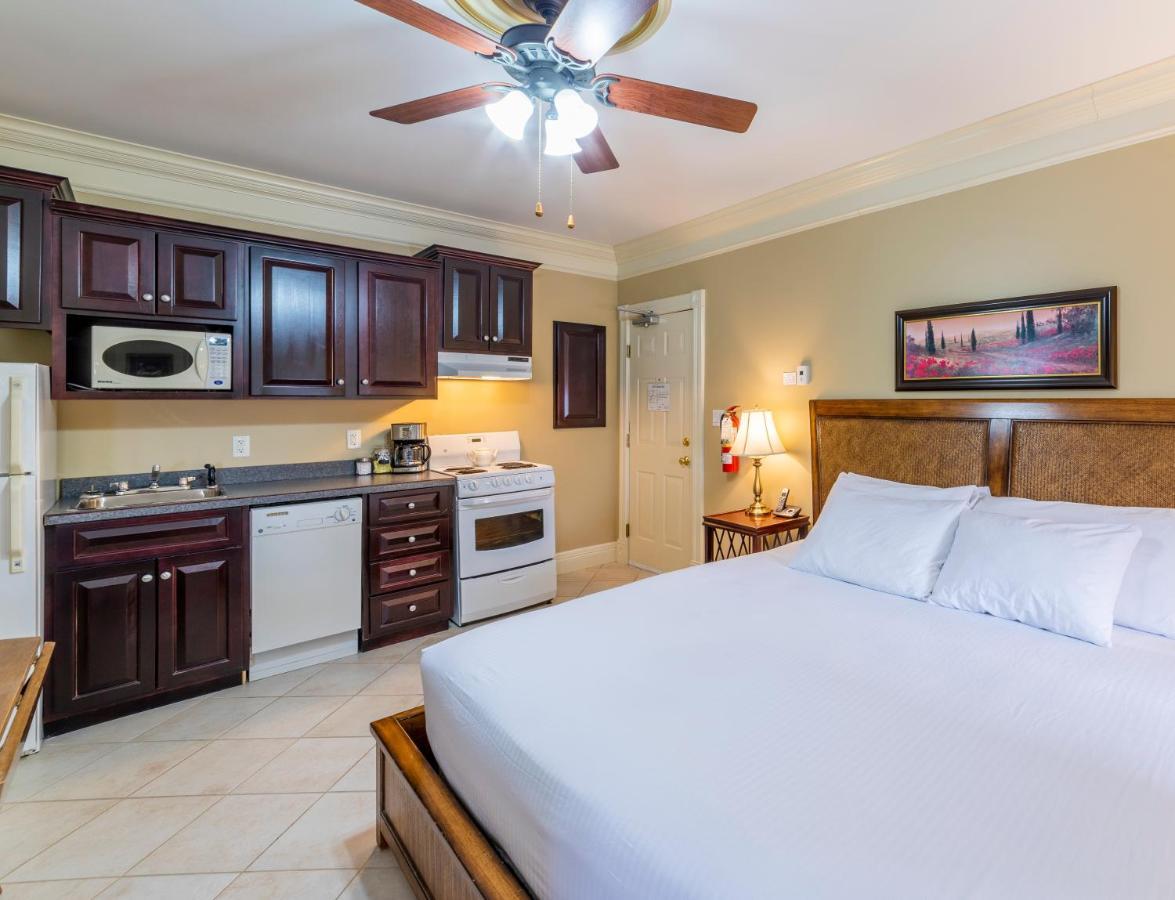 Chipman Hill Suites - Union Street Сент-Джон Экстерьер фото